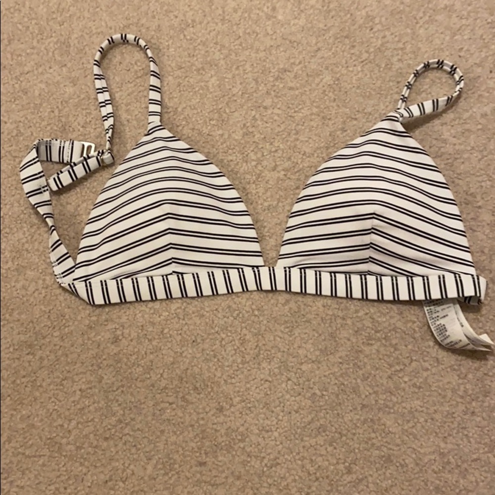 Bathing suite top from hollister